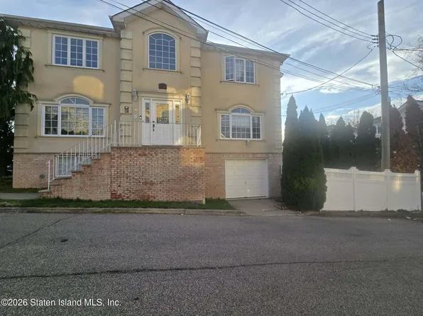 90 Latourette St, Staten Island, NY 10309
