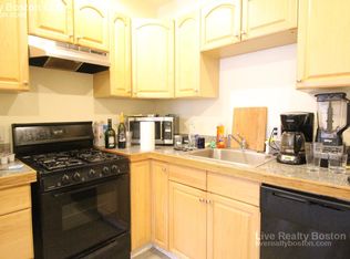 295 Hanover St, Boston, MA 02113