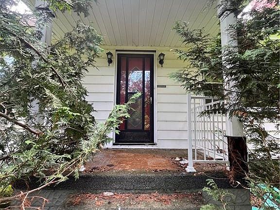 2nd image of 6 Barrieau St