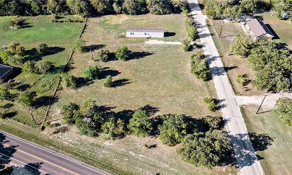 3933 N Graham Rd