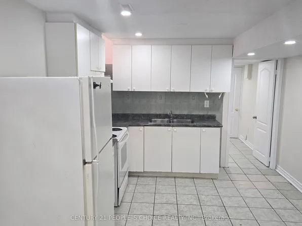 38 Goreridge Cres #Basement, Brampton, ON L6P 1P1