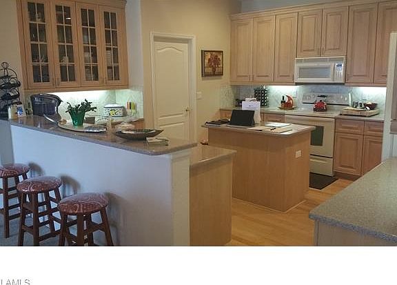 3rd image of 8760 Paseo De Valencia St