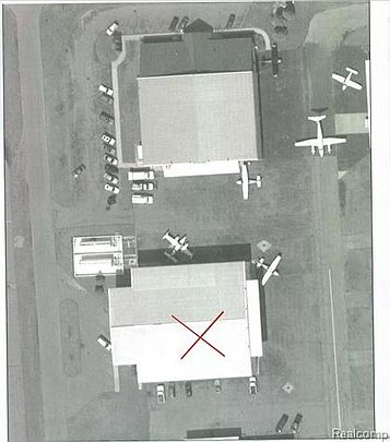 3rd image of 6226 N Service Dr
