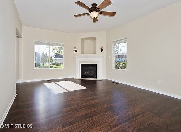 2nd image of 1719 Fieldstone Dr S #1719