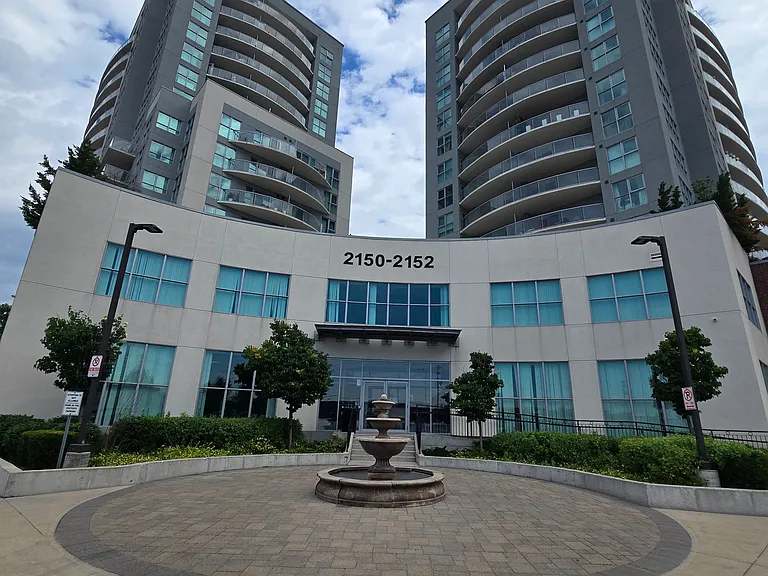 2150 Lawrence Ave E #1102 — Photo 1