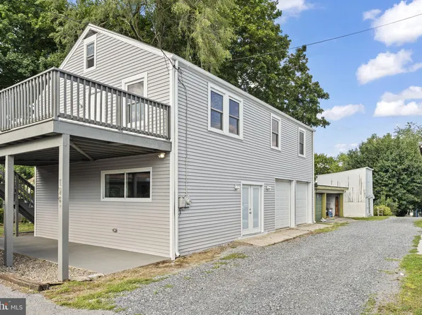 104 Walnut St, Boiling Springs, PA 17007