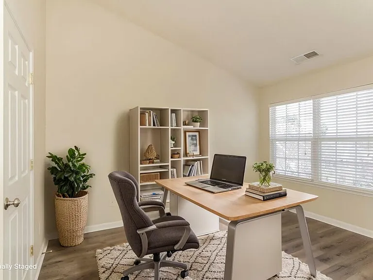 17113 Greenlawn Hills Ct — Photo 13