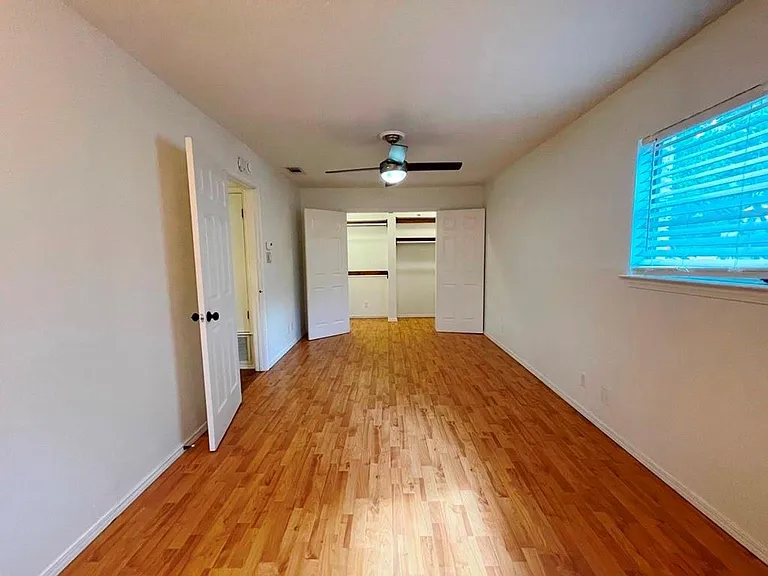300 El Paso St — Photo 14
