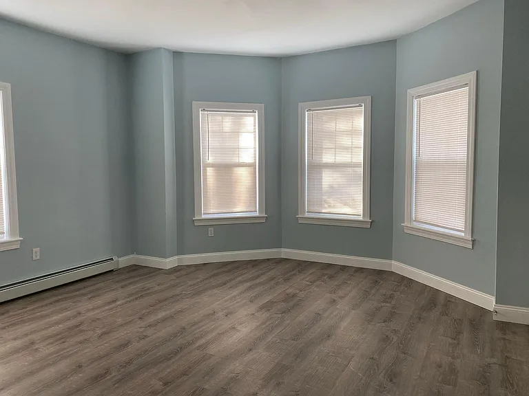 109 Arnold St #1 — Photo 4