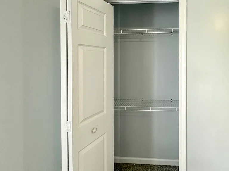 109 Evelyn Dr — Photo 9