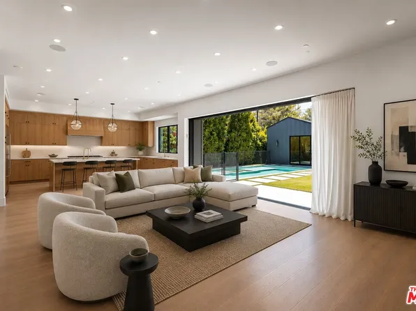 5347 Amigo Ave, Tarzana, CA 91356