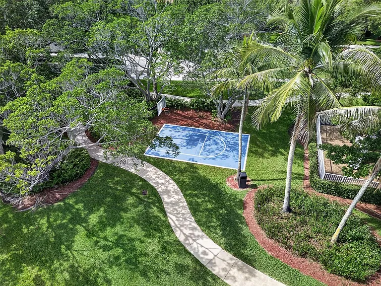 1520 Seabay Rd — Photo 120