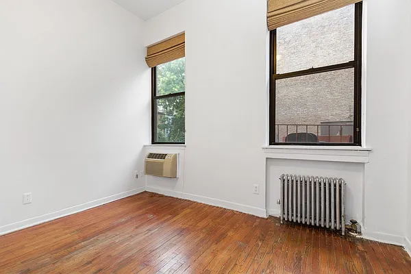 Rented by REAL New York | media 9