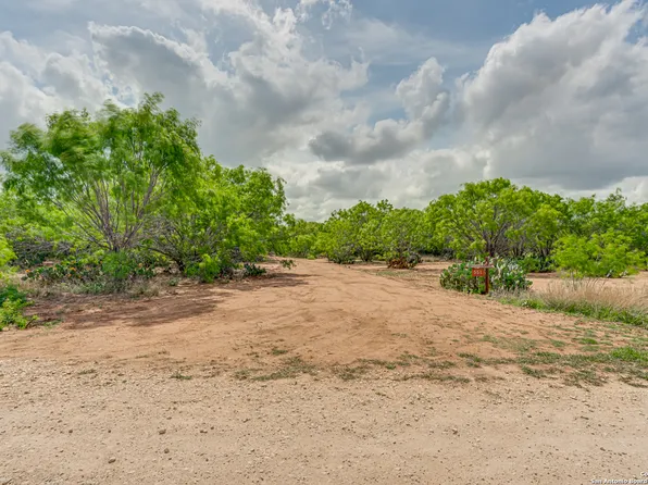 551 Pr Mia LOT 6, Floresville, TX 78114