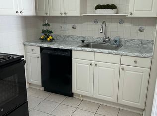 1 Kilby St #11, Woburn, MA 01801