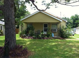 6581 Verde St, Groves, TX 77619