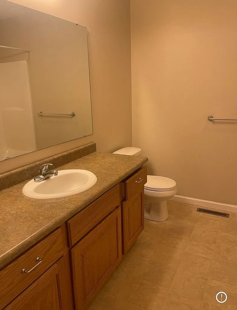 3 bed, 1250 sqft, $1,600 — Photo 4