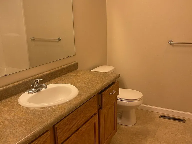 12 Amy Ave #A — Photo 4