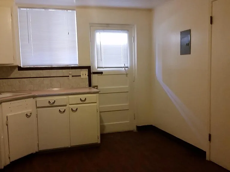 3621 S Sherman St — Photo 2