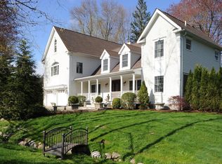 228 Old Stamford Rd, New Canaan, CT 06840