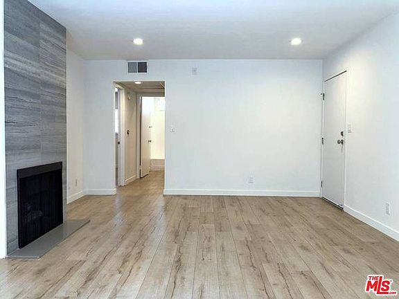 2nd image of 853 N Hayworth Ave APT 102