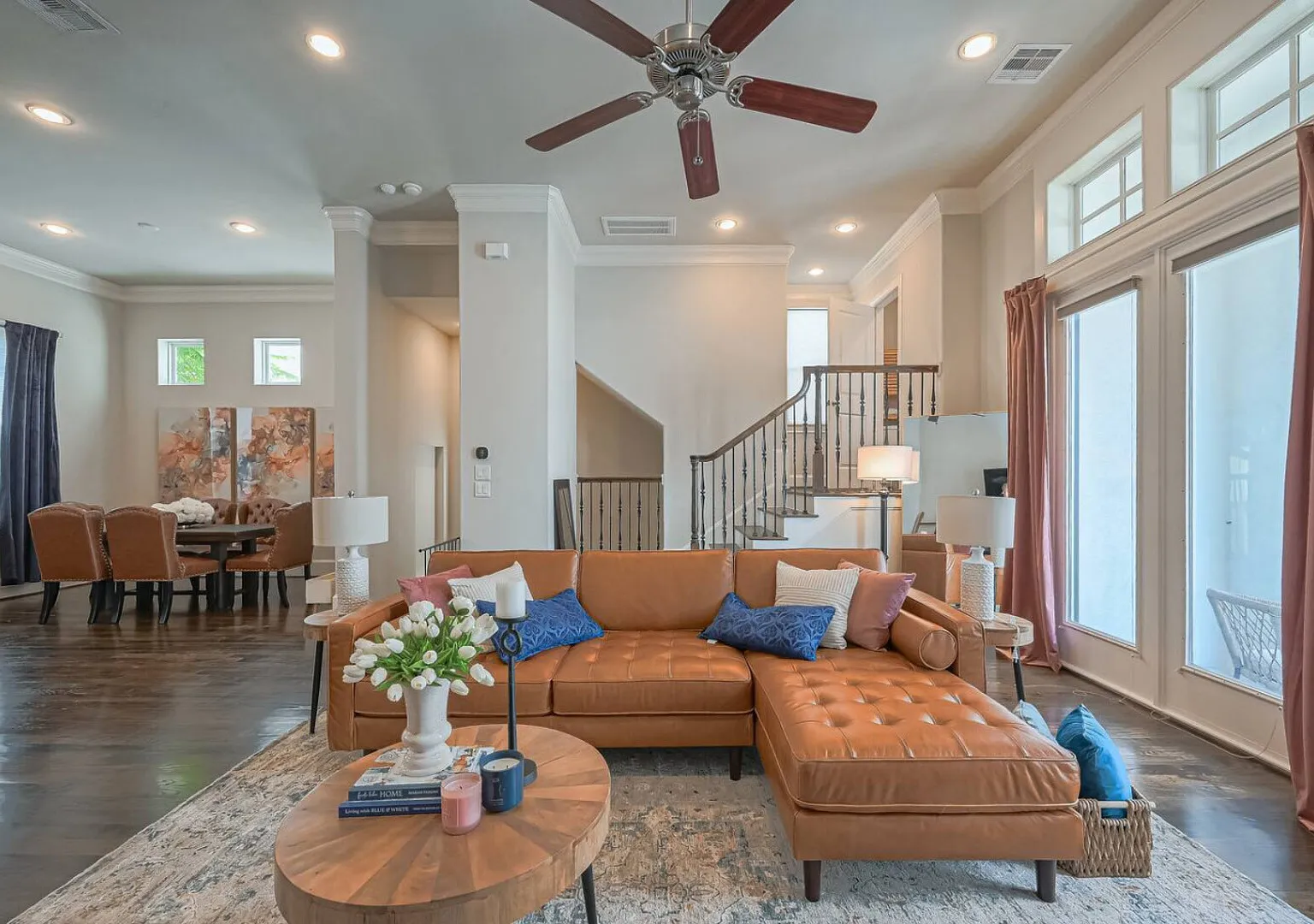 NRG Stadium World Cup Stay | Med Center | 6 Beds — Photo 3
