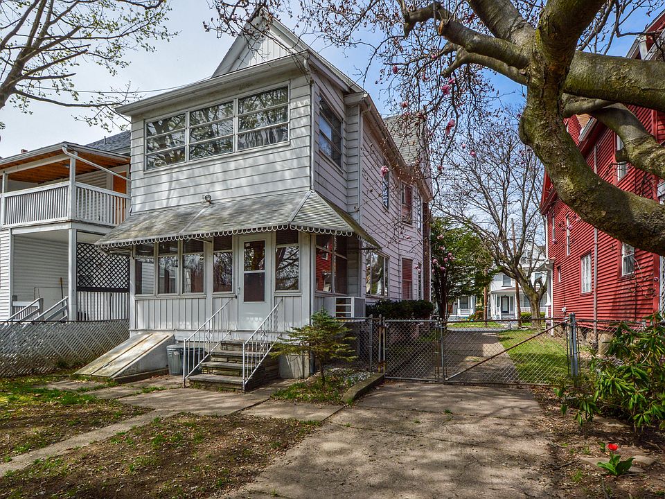 1st image of 48 Carlisle St