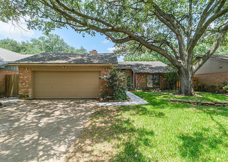 1st image of 1418 Heights Dr