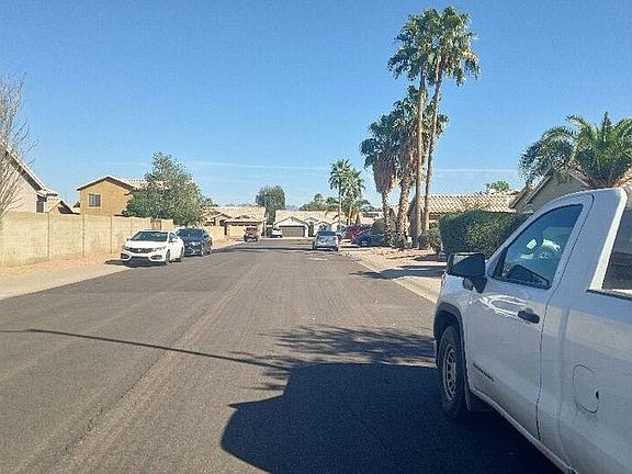 5th image of 2933 E Hononegh Dr