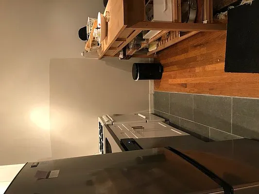Rented by Chartwell Manhattan Realty | media 8