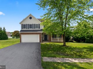 180 Laras Xing, Greencastle, PA 17225