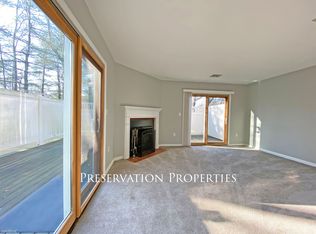 1100 Lagrange St #1100, West Roxbury, MA 02132