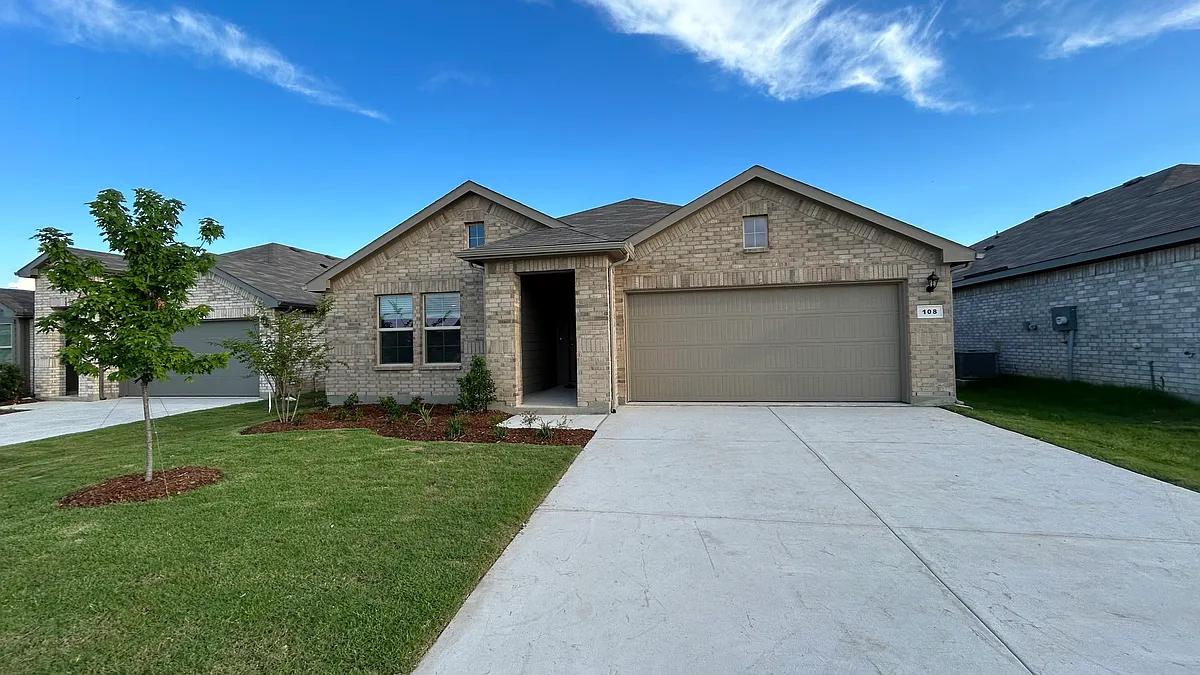 Building Photo - 108 Piping Rock Dr