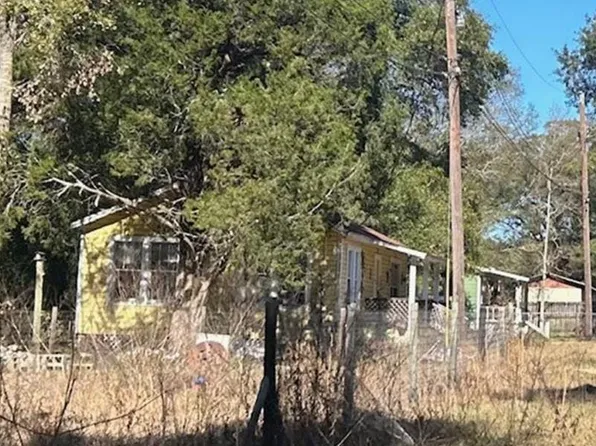 6484 Hayfield Rd, Theodore, AL 36582