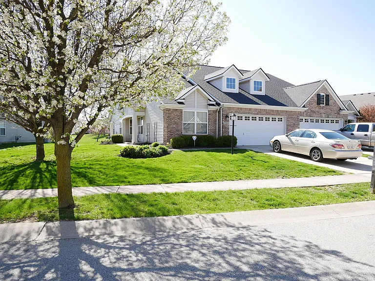 16841 Loch Cir #1 — Photo 1