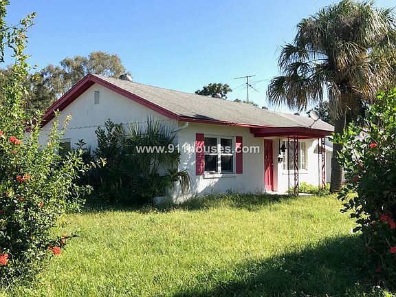 3rd image of 949 56th Ave N