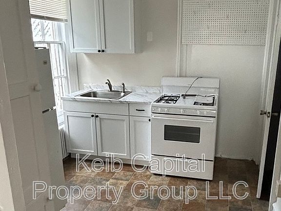 3rd image of 179 Main St APT 1