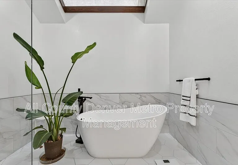 10193 Meade Ct — Photo 30