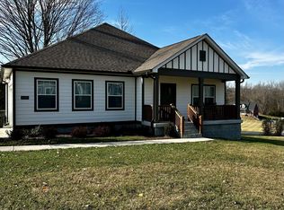 1000 Stonebrook Dr, Dickson, TN 37055