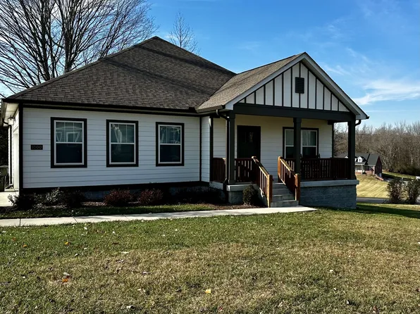 1000 Stonebrook Dr, Dickson, TN 37055