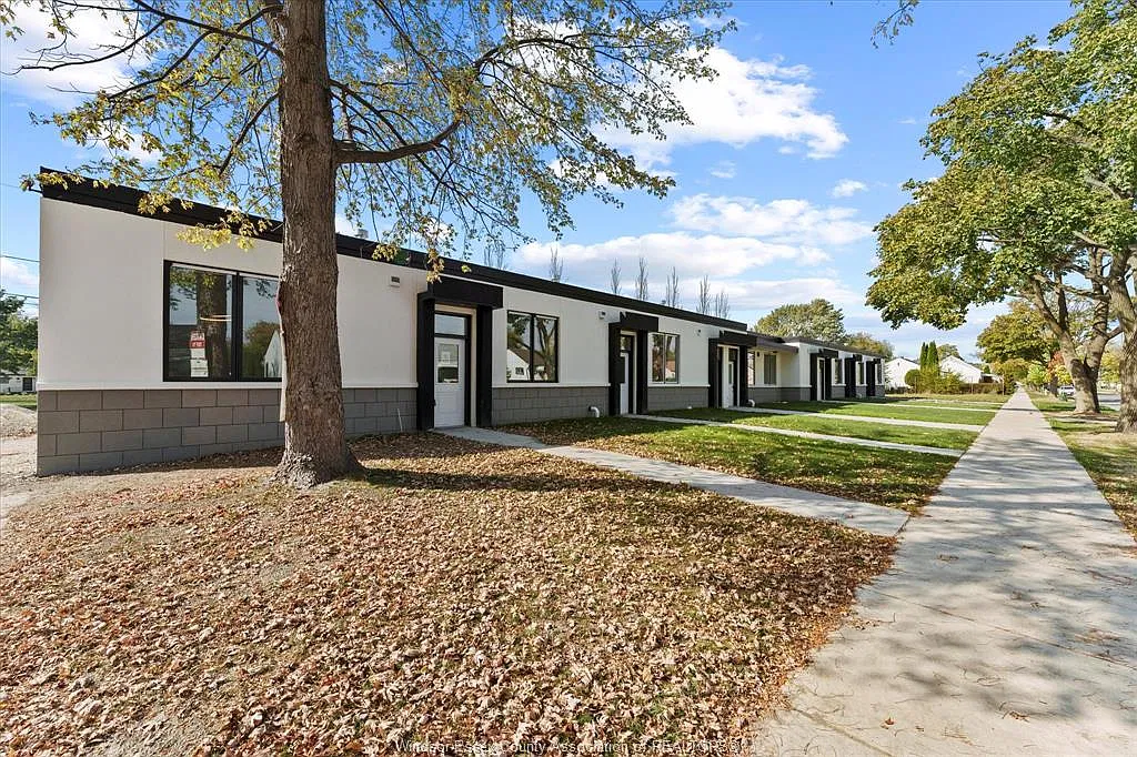 2 bed, $2,300 — Photo 4