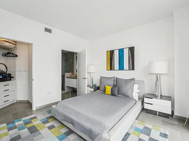 88 SW 7th St #2111 — Photo 23