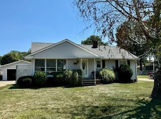 6655 Mackenzie Rd, North Olmsted, OH 44070