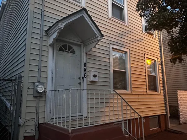886 Lamberton St, Trenton, NJ 08611