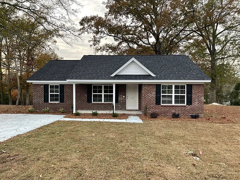 1351 Virginia Acres — Photo 1