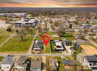 228 SW F St #20, Bentonville, AR 72712