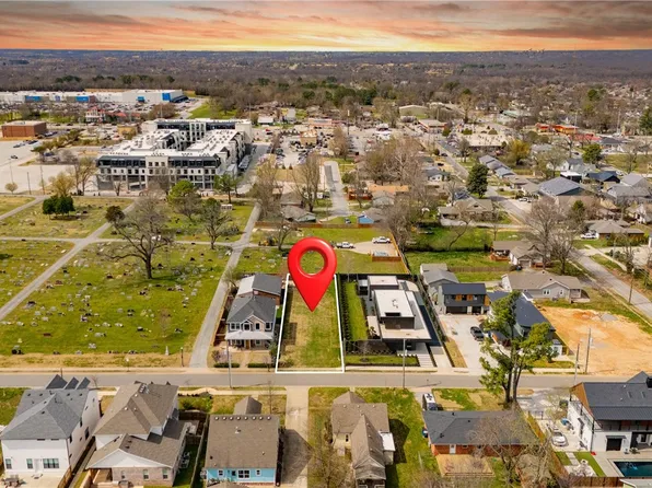 228 SW F St #20, Bentonville, AR 72712