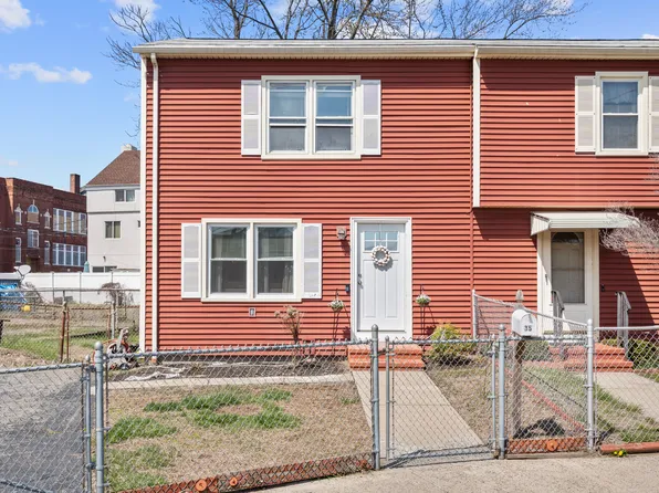 35 Sherman Park Lane, Bridgeport, CT 06608