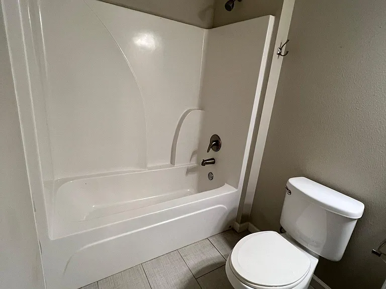 13712 Fox Hill Dr — Photo 39