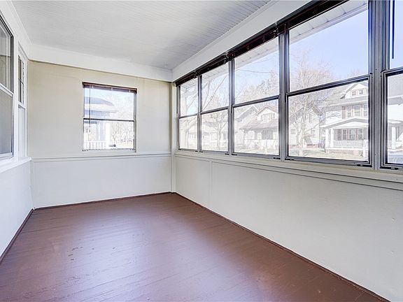 2nd image of 65 Devon Rd